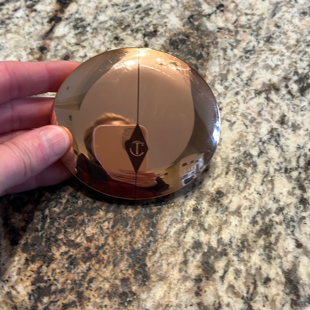 Charlotte Tilbury Airbrush Flawless Finish Powder